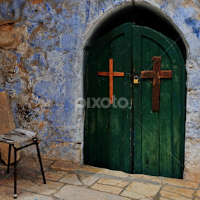 ON THE ROOF by George Arnon - Buildings & Architecture Places of Worship