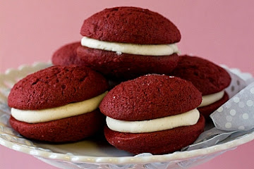 Red Velvet Whoopie Pies with Cream Cheese Filling