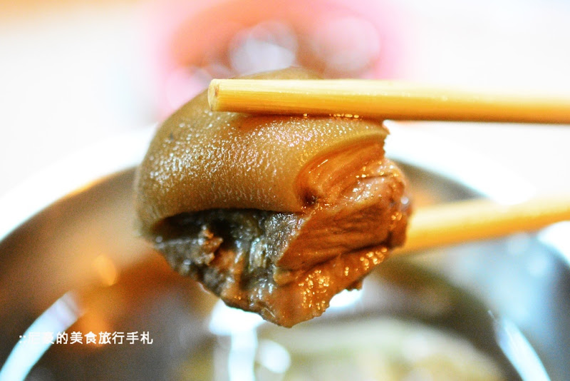 呂正宗岡山羊肉爐 香嫩的帶皮羊肉 寒冬進補美食 公益路美食餐廳推薦必吃食記  