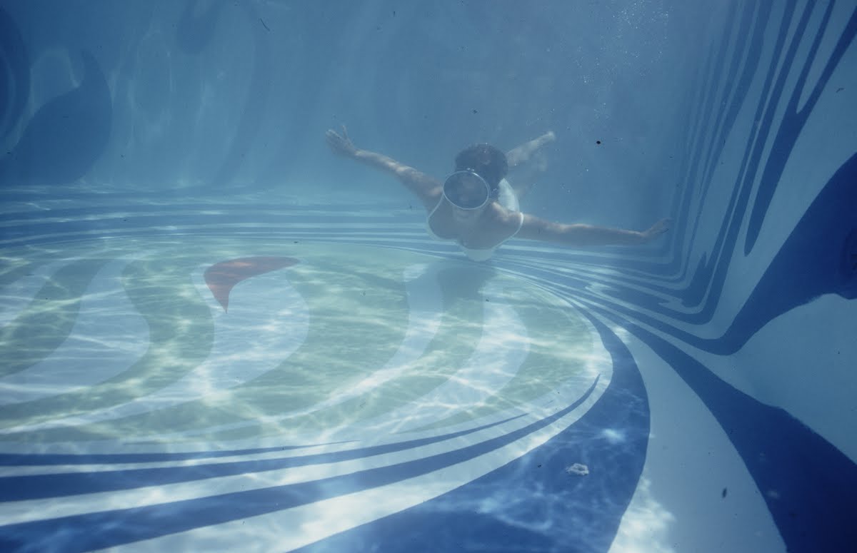 The pool can. Compass pools. Olympos health resort 5. Плавать в бассейне. Пловец в бассейне.