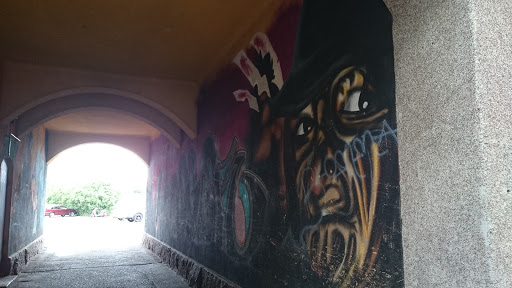 Grafitti Tunnel 