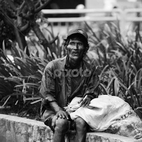 street people by Purnomo Sidhi - People Street & Candids
