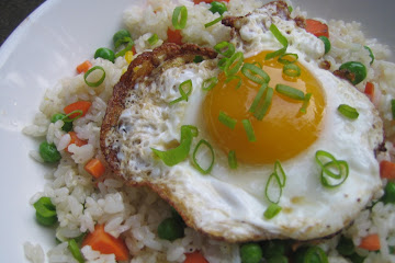 Crispy Fried Eggs on Garlic Fried Rice