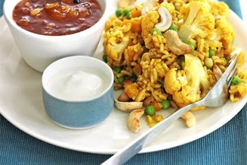 Spiced rice & lentils with cauliflower