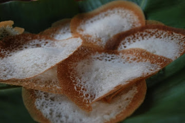 PALLAPPAM (Crisp Laced Rice Pancakes)