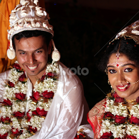 by Monoj Das - Wedding Bride & Groom