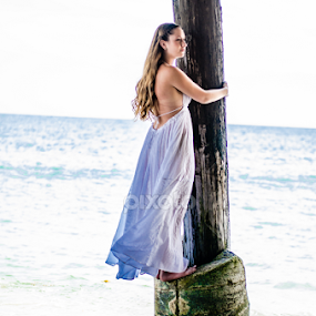 Pier Shoot by Angelo Perrino - People Portraits of Women