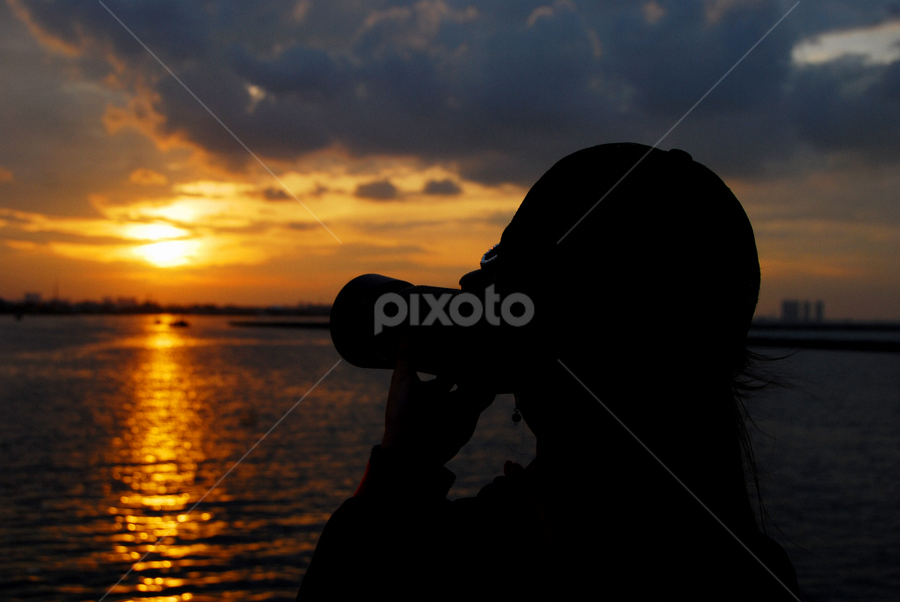 Capturing Sunset by Yohanes Julianto - People Street & Candids