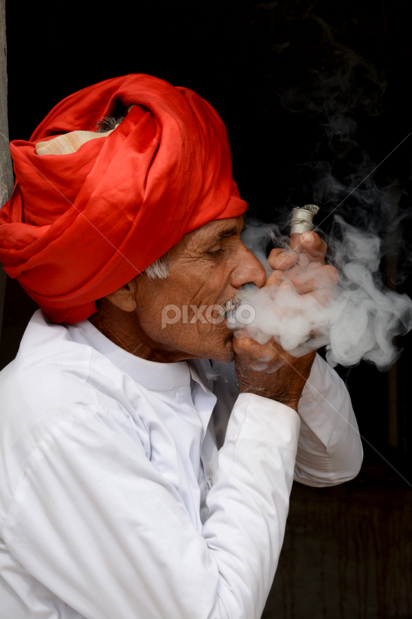 Joy  of Chillam  smoking by Rakesh Sharma - People Street & Candids