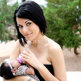 Dianna and Jazz by Steve Forbes - People Family