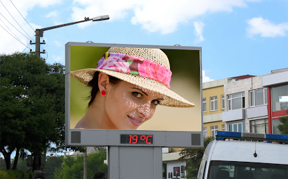 Hoarding Frames poster 4