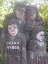 Scary Catur Warga Statue