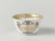 Bell-shaped cup from the 'Swellengrebel service' with a double crowned monogram and a border with floral scrolls