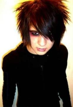 [emo-hair-cut[3].jpg]