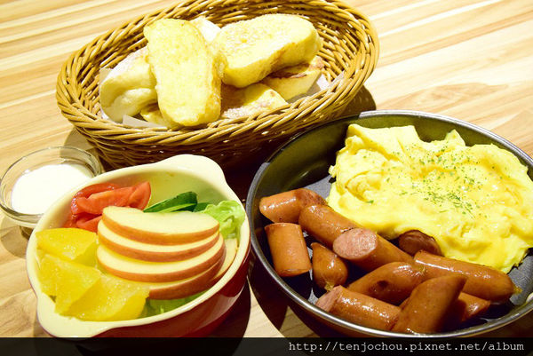 如，菓Flambagel Café 超平價貝果店早午餐推薦