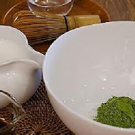 Uzna Omom 杏桃鬆餅屋