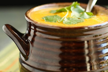 Slow Cooker Curried Butternut Squash Soup