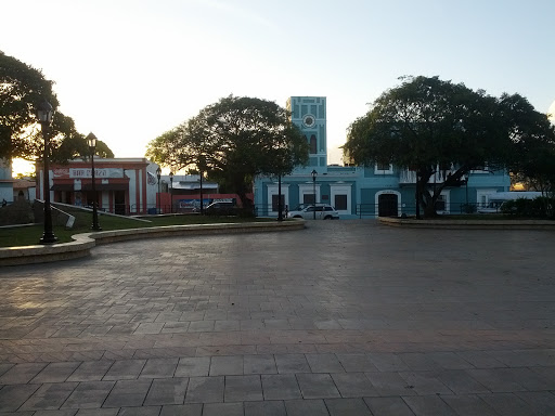 Vieques Plaza