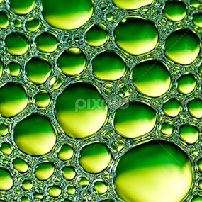 Oil and Water by Youssef Elboukhari - Abstract Water Drops & Splashes