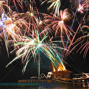 Semak Daun Island fireworks, Jakarta by Batara Surya - Public Holidays New Year’s Eve