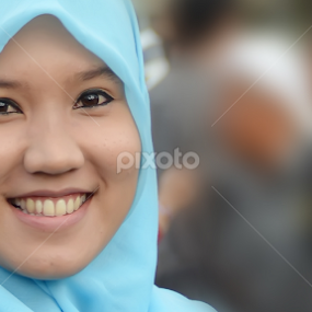 Aceh Girl by Arfa Mantoeng - People Portraits of Women