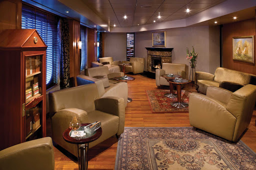 Regent-Seven-Seas-Mariner-Connoisseur-Club - Kick back and enjoy a glass of port in the intimate Connoisseur Club of Seven Seas Mariner.