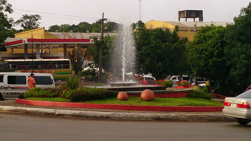 Water Fountain Roundabout