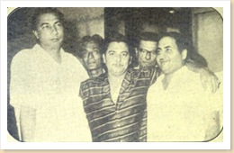 normal_Mohd-Rafi-with-Sahir-Ludhianvi,-Jaan-Nisar-Akhtar,-Madan-Mohan,-Minoo-Phatak-during-the-recording-of-a-song