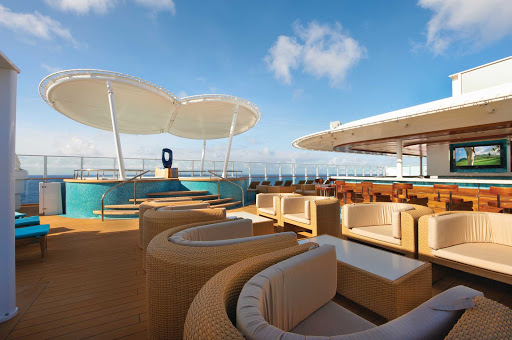Guests of the Norwegian Getaway ages 18 and up can hang out in the Vibe Beach Club for views of the sea and sky, cool drinks and relaxing soaks in a whirlpool.