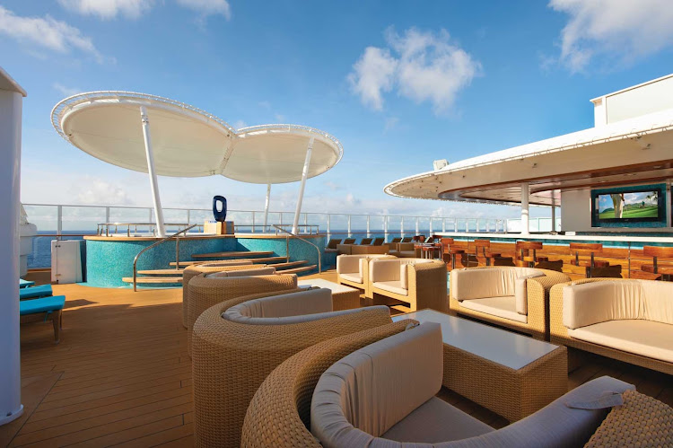 Guests of the Norwegian Getaway ages 18 and up can hang out in the Vibe Beach Club for views of the sea and sky, cool drinks and relaxing soaks in a whirlpool.