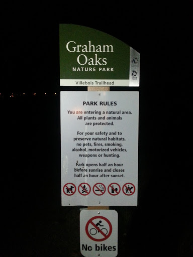Graham Oaks Nature Park -  Trailhead