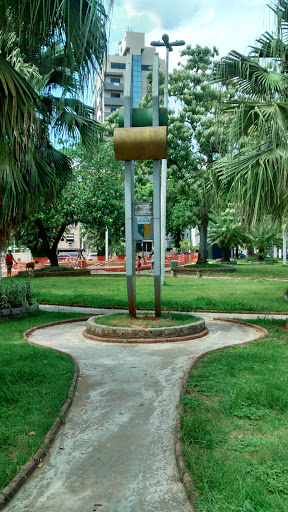 Praça Dino Bueno - 2004
