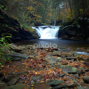 Lower Twin Falls by Isaac Golding - Landscapes Waterscapes