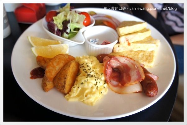 【台中早午餐】隨意咖啡．Random Café。咖啡續杯錢隨意付！