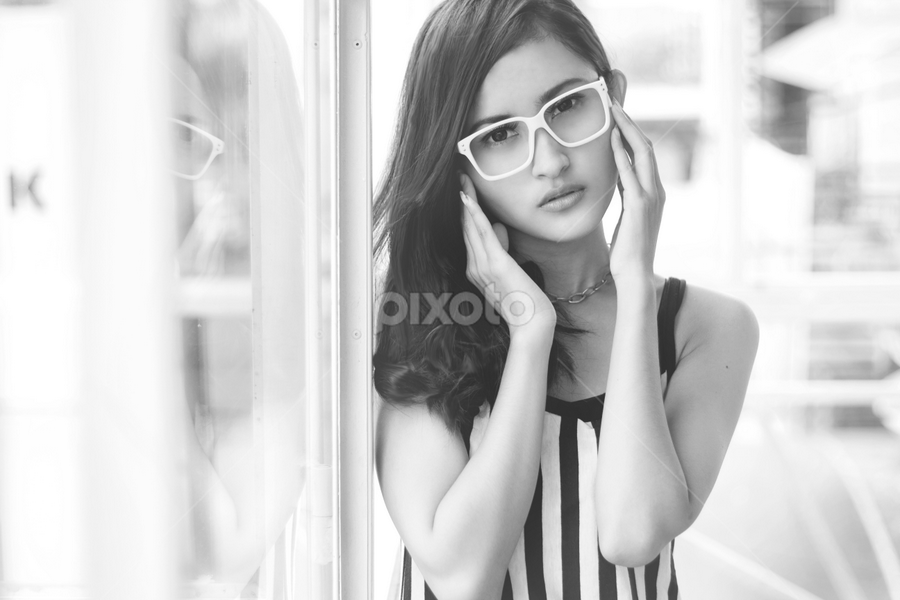 Black and White mood by Gregorius dian Samudra - People Portraits of Women