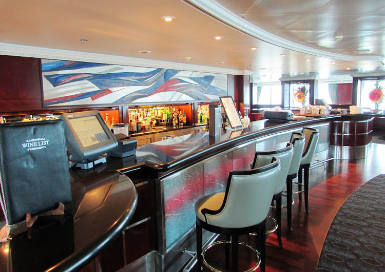 A look at Horizons Bar aboard Oceania Regatta.