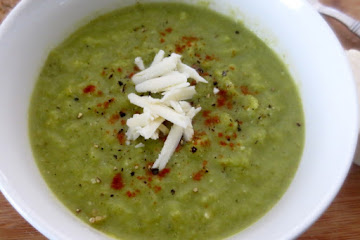 Broccoli-Kale White Cheddar Soup