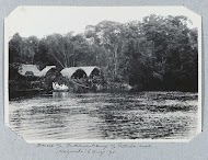 Bezoek aan een dorp aan de Tittiebo-kreek te Wayombo