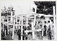 Opschriften op kruisen verwoorden het leed van mensen