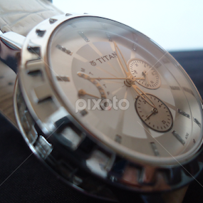 by Deepti Rokade - Artistic Objects Clothing & Accessories