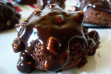 Chocolate Toffee Brownie Bites